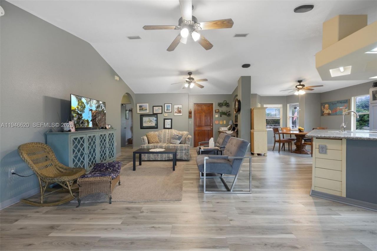 2915 Ortona Locks Rd, Moore Haven, FL 33471 Photo