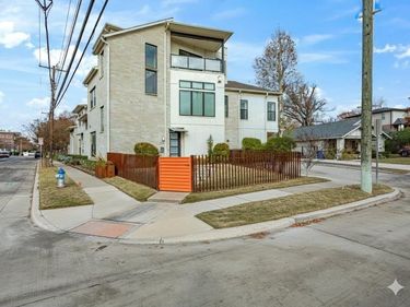 2802 Lee Street, Dallas, TX 75206