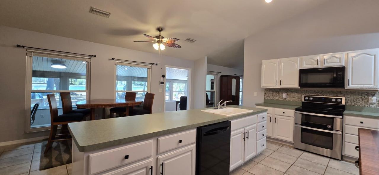 16758 SE 181st Terrace, Weirsdale, FL 32195 Photo