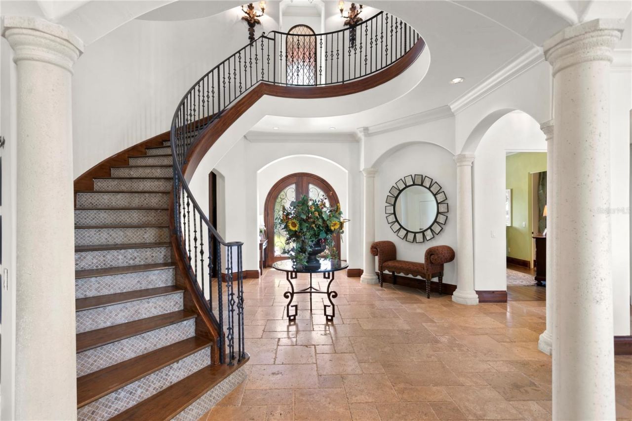 25 W Spanish Main Street, Tampa, FL 33609 Photo