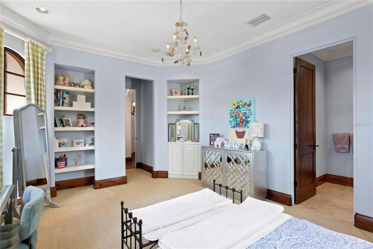 25 W Spanish Main Street, Tampa, FL 33609 Photo