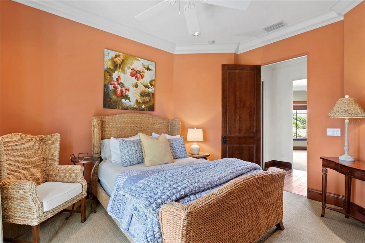 25 W Spanish Main Street, Tampa, FL 33609 Photo