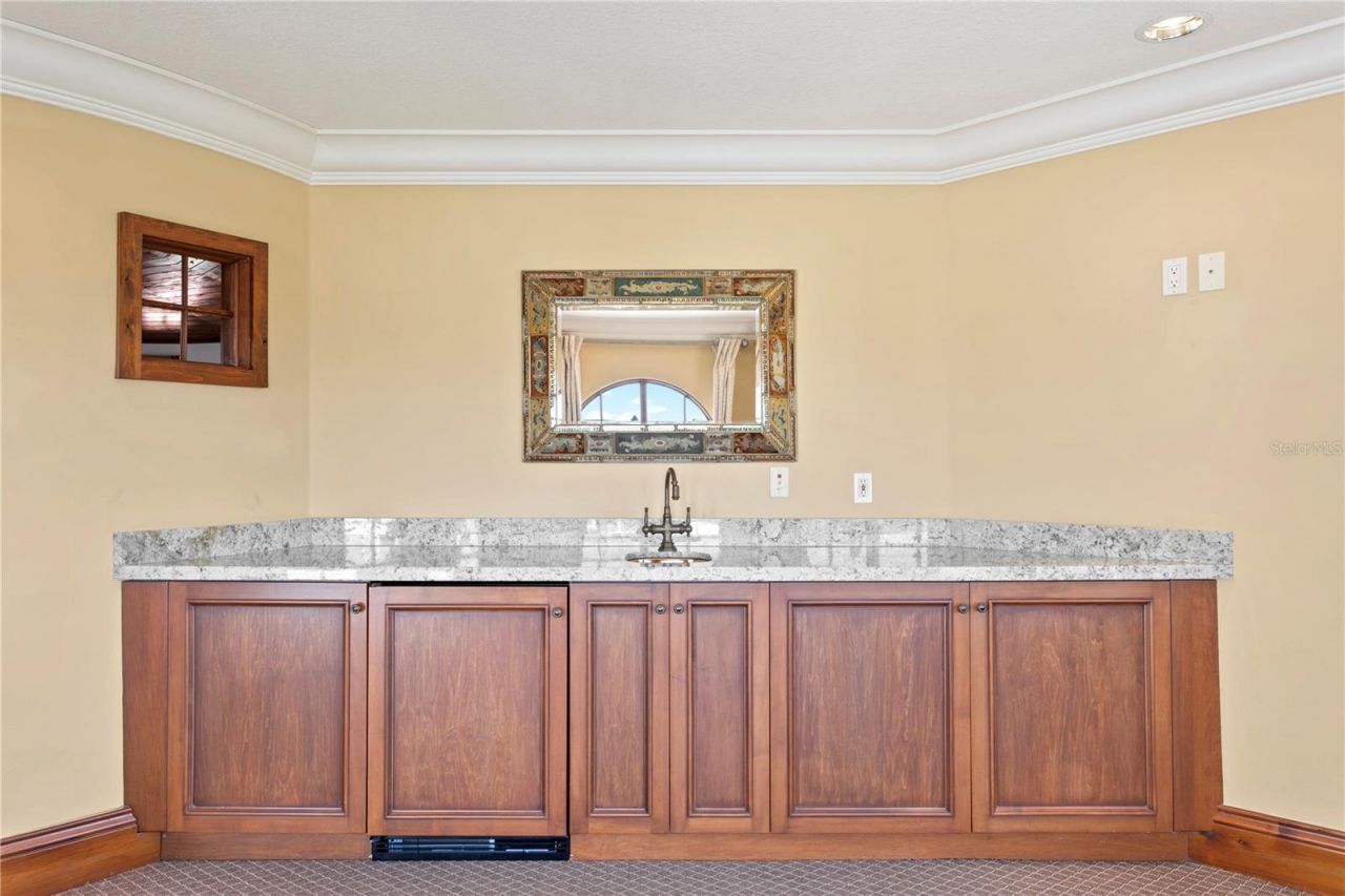 25 W Spanish Main Street, Tampa, FL 33609 Photo