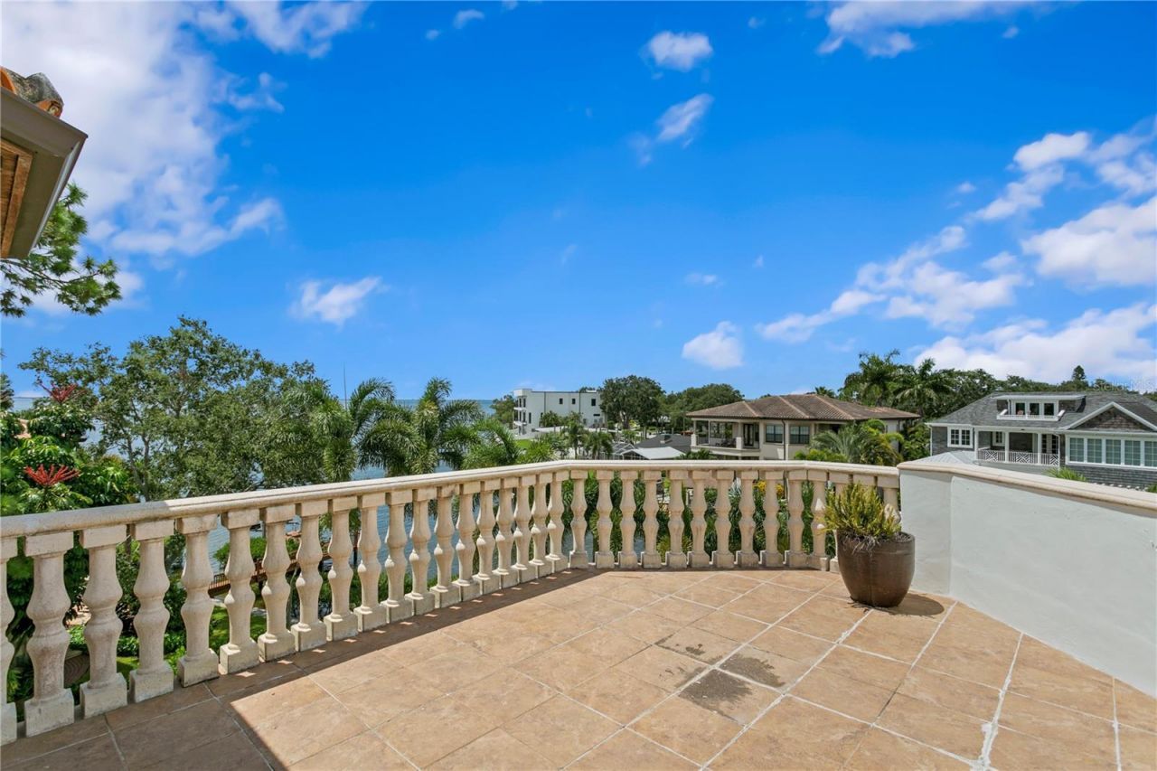 25 W Spanish Main Street, Tampa, FL 33609 Photo