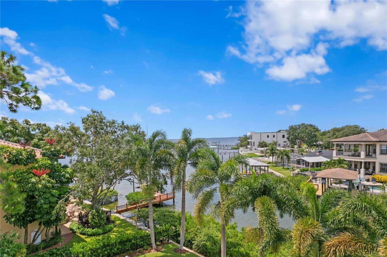 25 W Spanish Main Street, Tampa, FL 33609 Photo