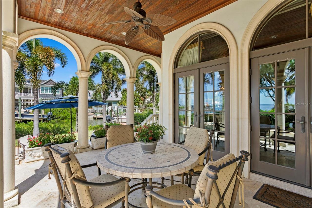 25 W Spanish Main Street, Tampa, FL 33609 Photo