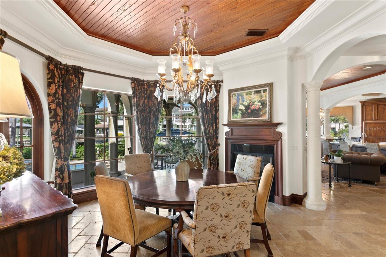 25 W Spanish Main Street, Tampa, FL 33609 Photo