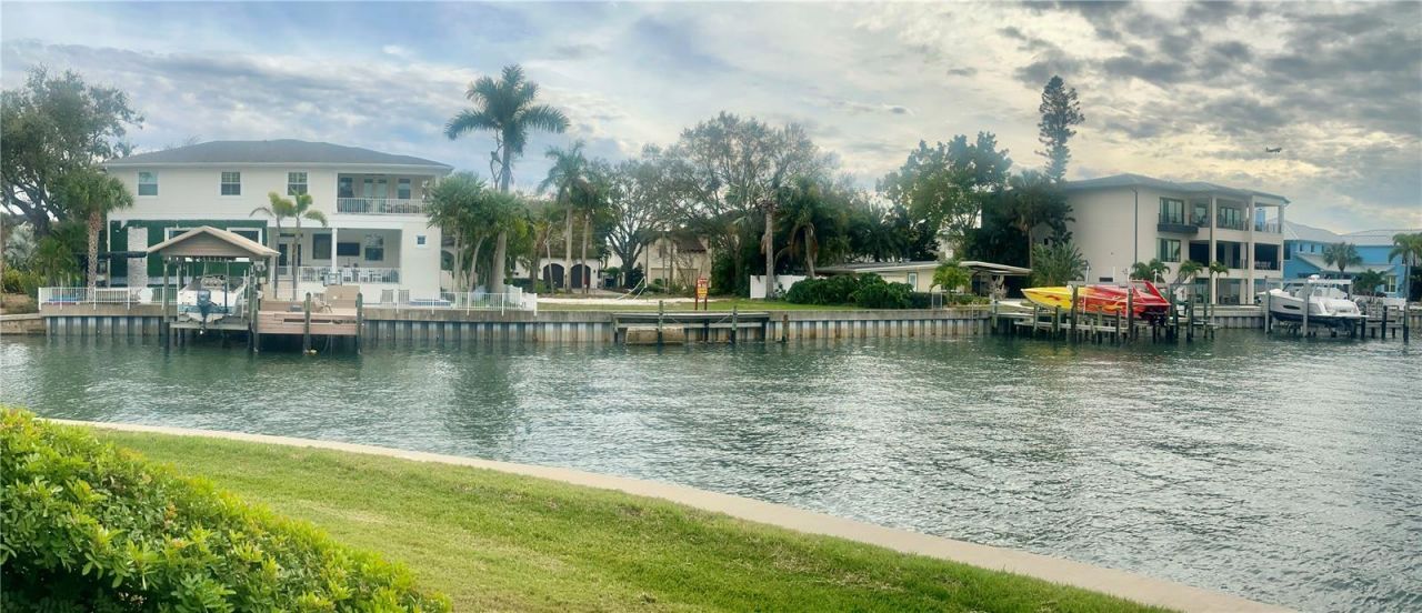 52 Sandpiper Road, Tampa, FL 33609 Photo