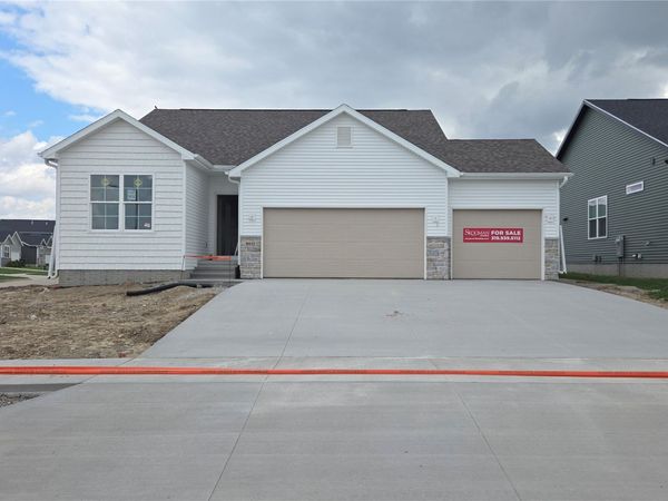 8932 Norway Drive NE, Cedar Rapids, IA 52402