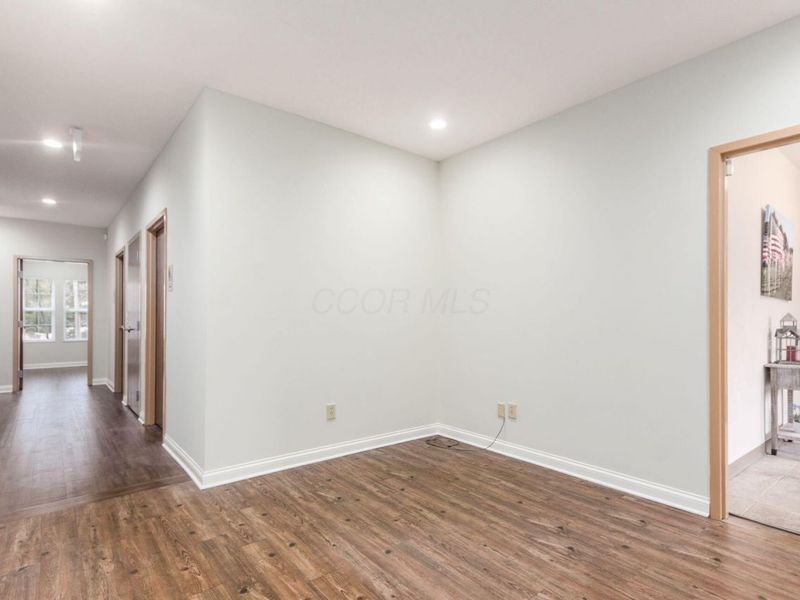 514 N State Street, Unit B, Westerville, OH 43082 Photo 5