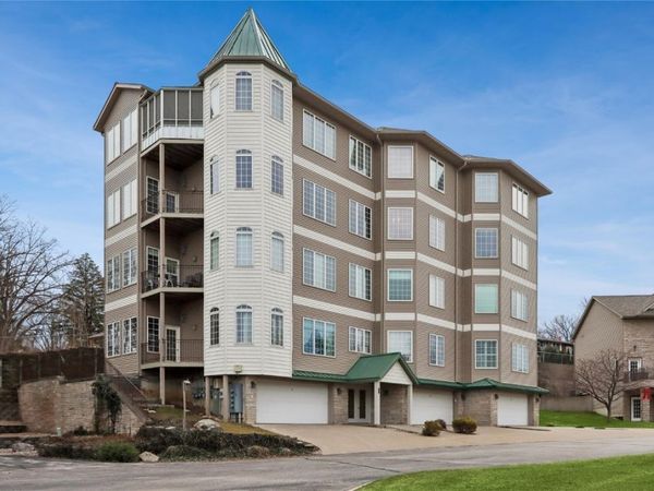 245 Holiday Rd, Unit 3, Coralville, IA 52241