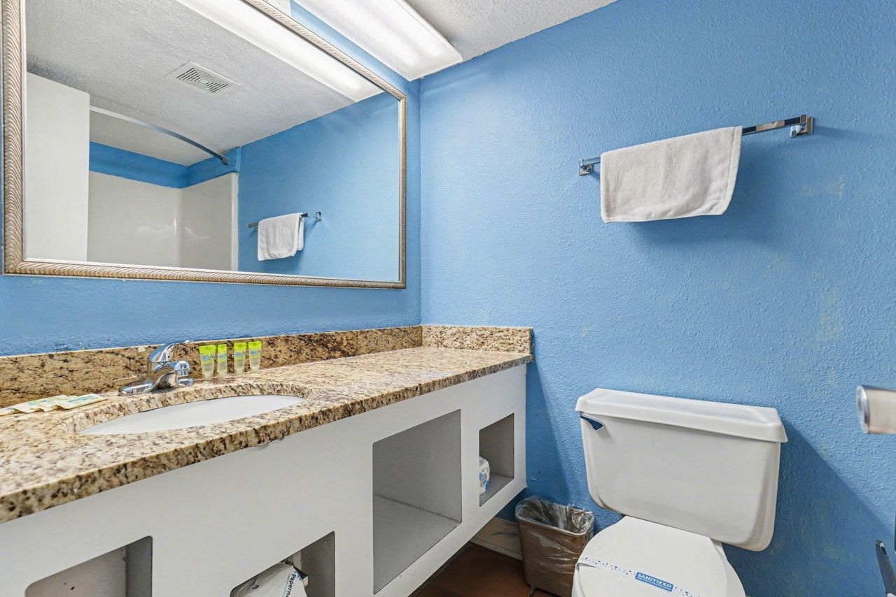 1205 S Ocean Blvd. Photo 20