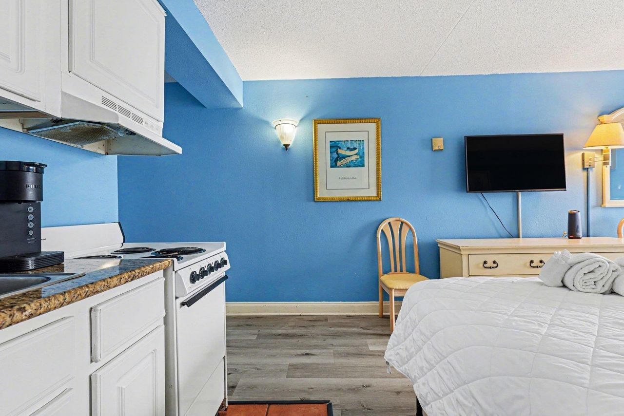 1205 S Ocean Blvd. Photo 6