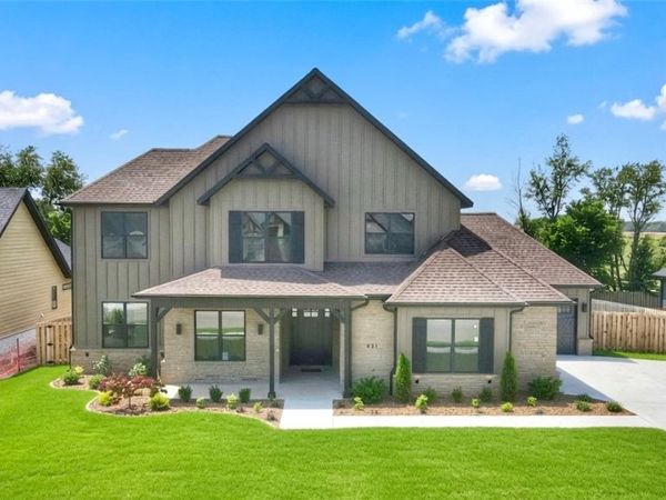 831 Greenhorn Street, Bentonville, AR 72712