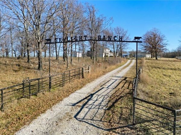 18880 S Skylight Mountain Road, Canehill, AR 72717