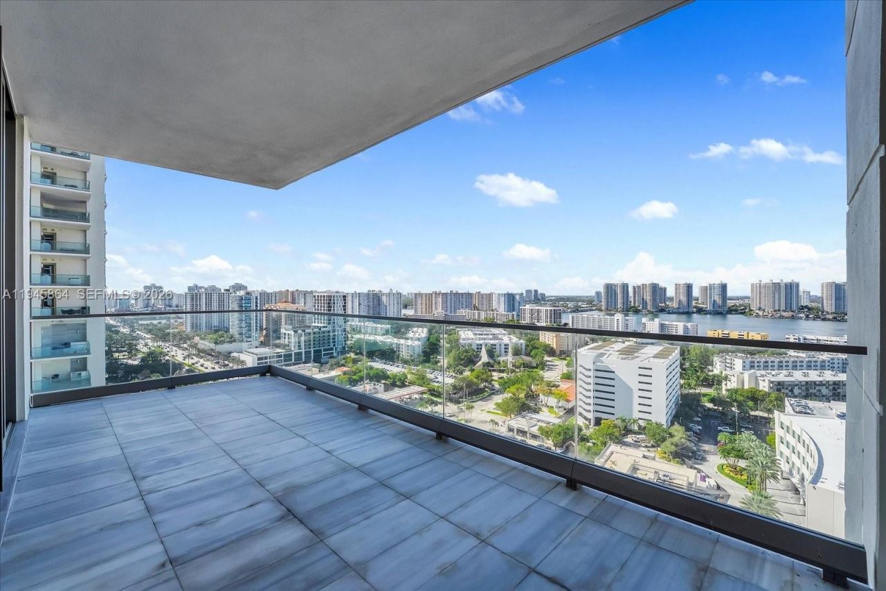 17975 Collins Ave, Unit N1801, Sunny Isles Beach, FL 33160 Photo