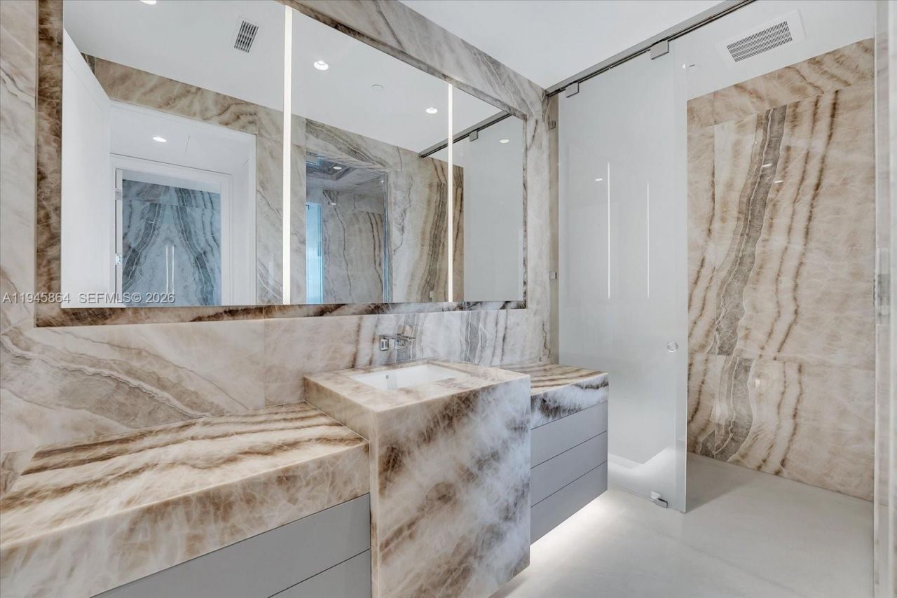 17975 Collins Ave, Unit N1801, Sunny Isles Beach, FL 33160 Photo