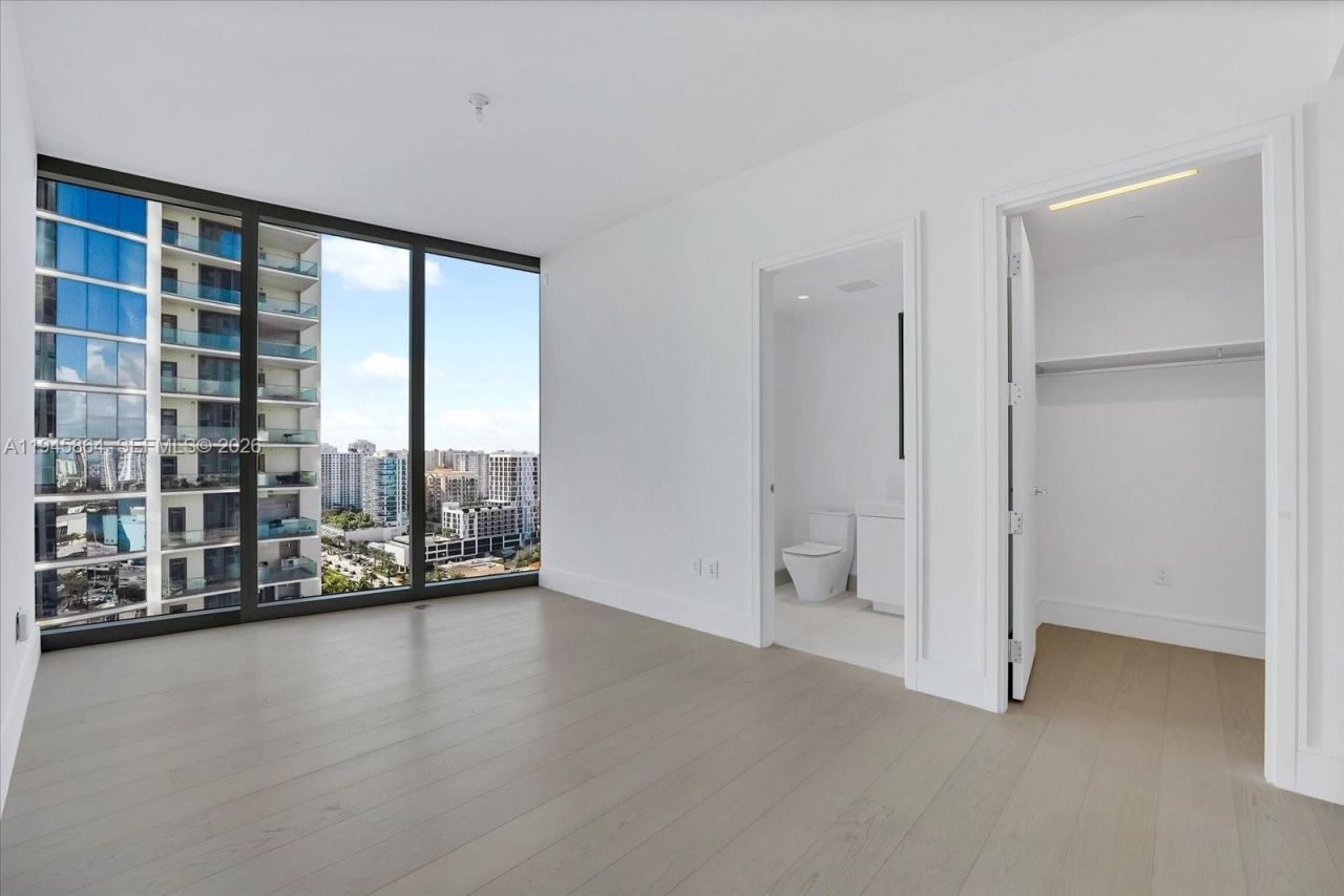 17975 Collins Ave, Unit N1801, Sunny Isles Beach, FL 33160 Photo