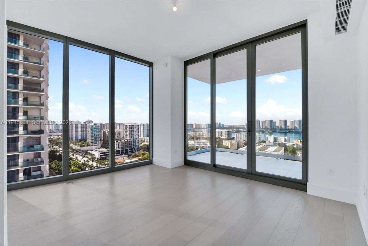 17975 Collins Ave, Unit N1801, Sunny Isles Beach, FL 33160 Photo
