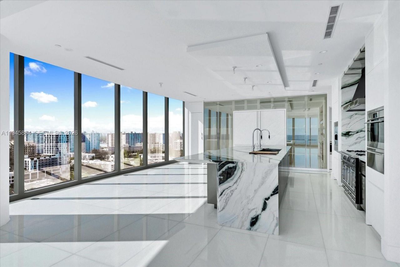 17975 Collins Ave, Unit N1801, Sunny Isles Beach, FL 33160 Photo