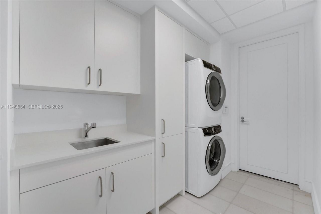 17975 Collins Ave, Unit N1801, Sunny Isles Beach, FL 33160 Photo