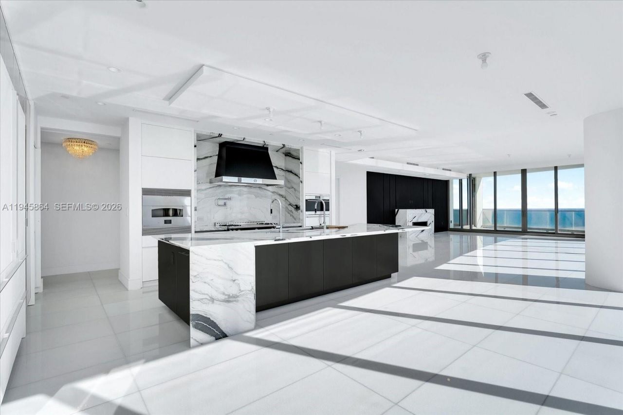 17975 Collins Ave, Unit N1801, Sunny Isles Beach, FL 33160 Photo