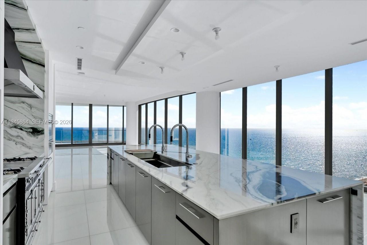 17975 Collins Ave, Unit N1801, Sunny Isles Beach, FL 33160 Photo