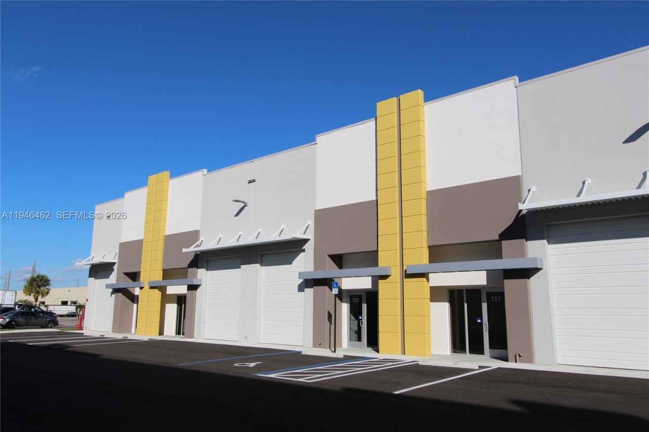 10889 NW 17th St, Unit 152, Sweetwater, FL 33172 Main Photo