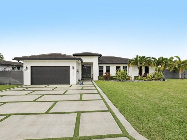 13203 SW 228th St, Miami, FL 33170