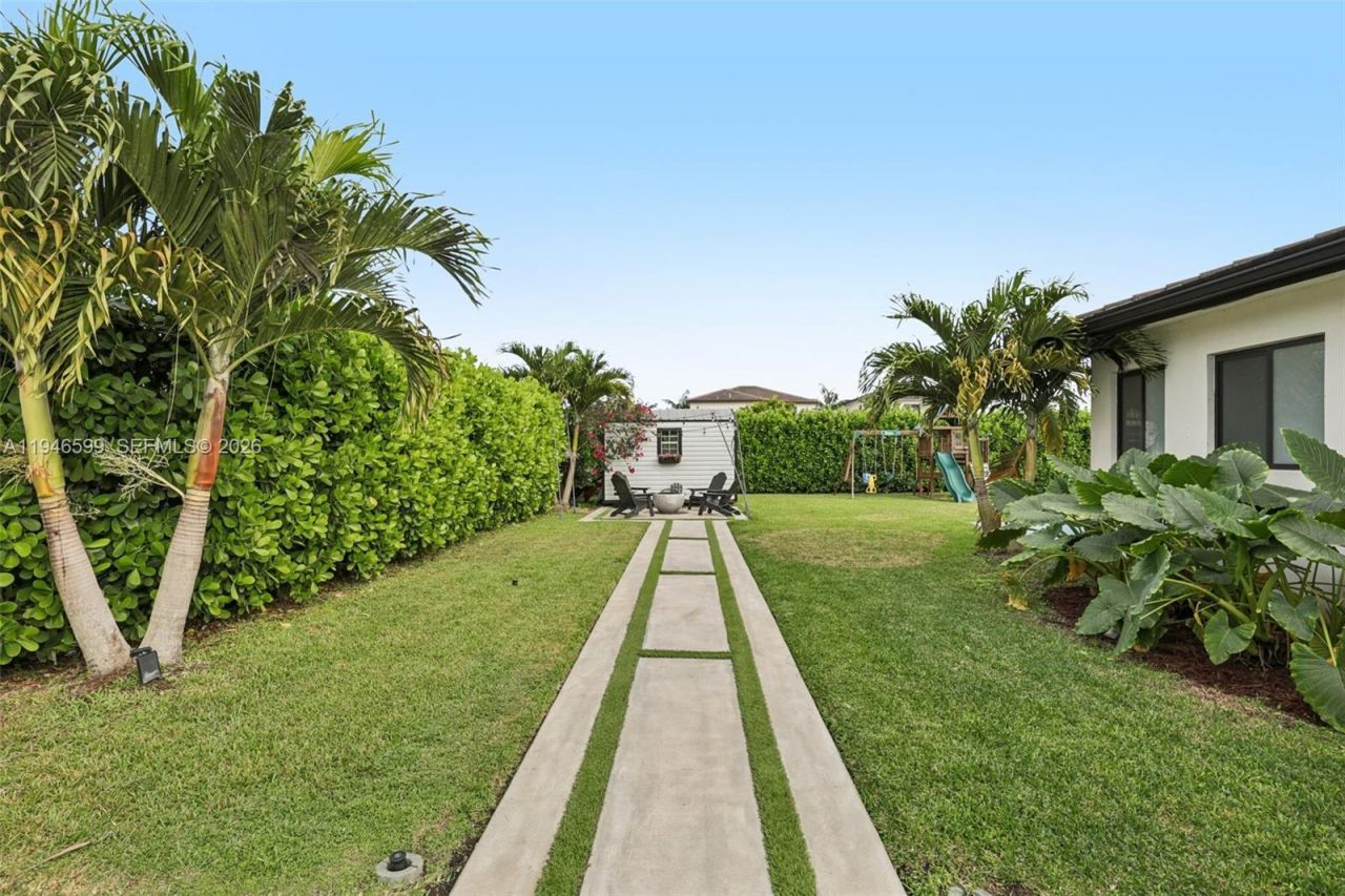 13203 SW 228th St, Miami, FL 33170 Photo