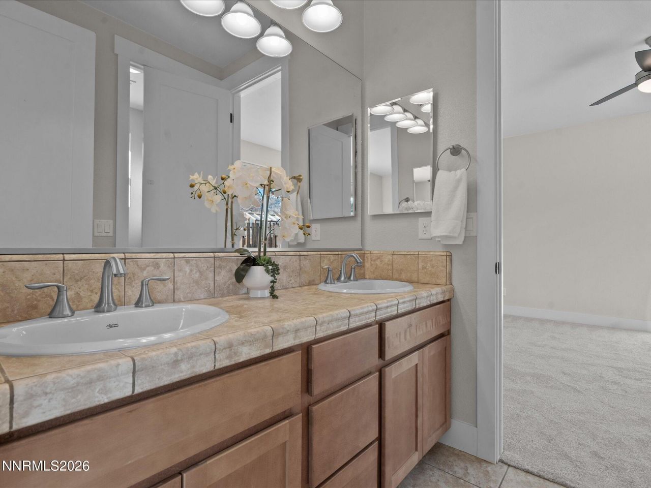 5585 E Hidden Valley Drive, Reno, NV 89502 Photo