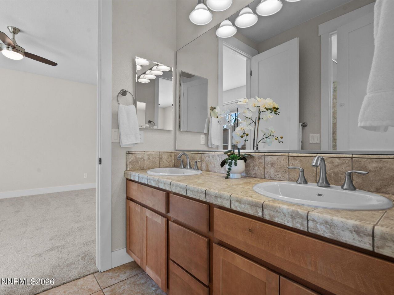 5585 E Hidden Valley Drive, Reno, NV 89502 Photo