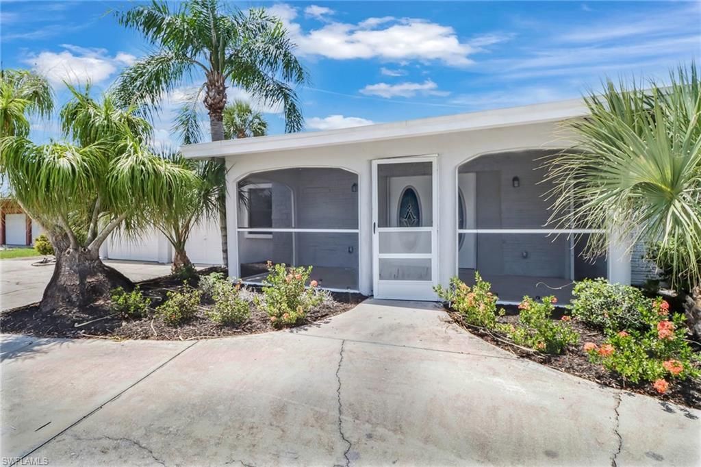 805 Leeland Heights Blvd E, Lehigh Acres, FL 33936 Photo