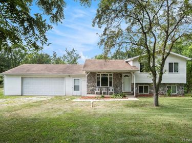 1490 Gage Road, Holly Twp, MI 48442