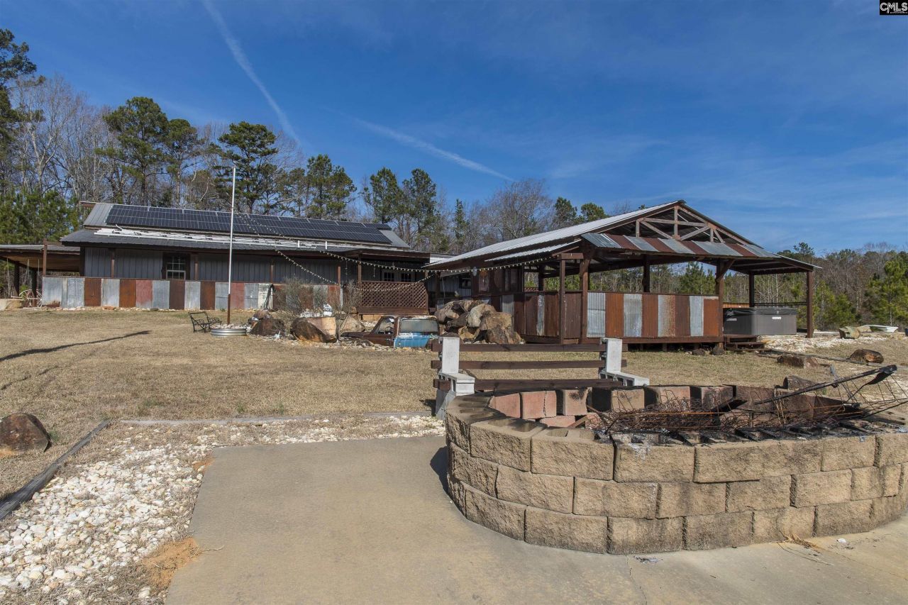 1280 St. Marks Road Photo 4