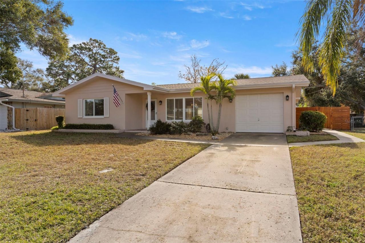 3294 Harbor Lake Drive, Largo, FL 33770 Main Photo