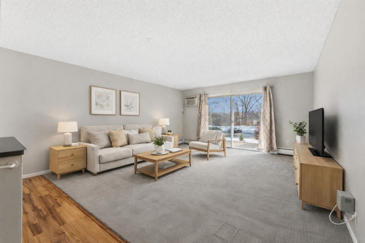 10311 Cedar Lake Road Minnetonka, MN 55305