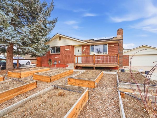 8123 W Iowa Avenue, Lakewood, CO 80232