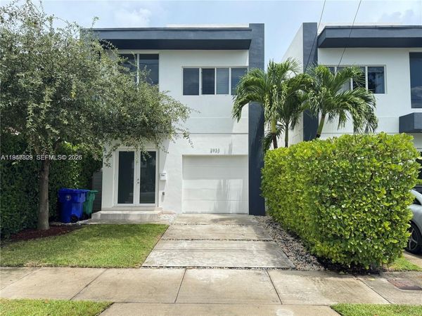 2933 SW 27th Ter, Miami, FL 33133