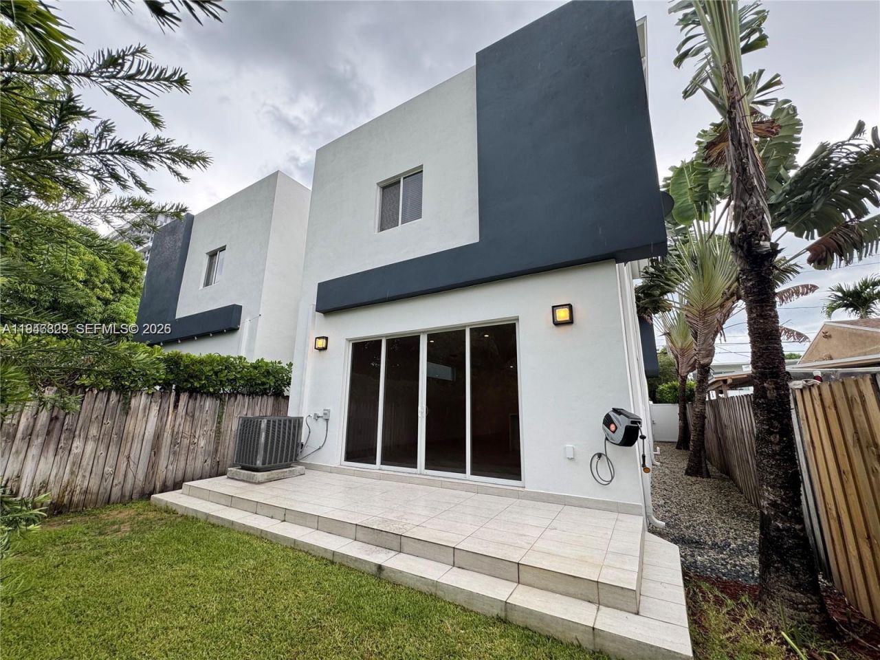 2933 SW 27th Ter, Miami, FL 33133 Photo