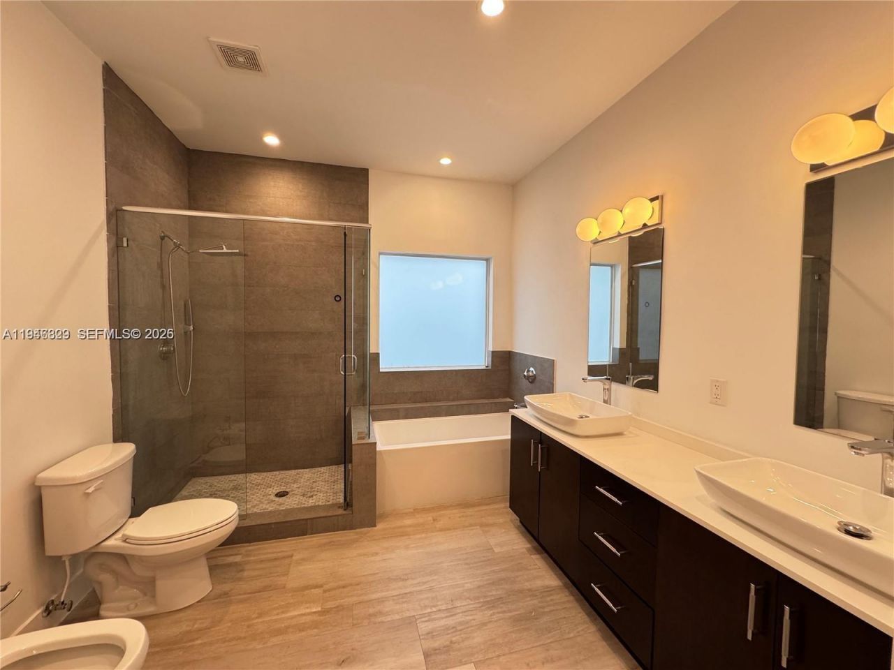 2933 SW 27th Ter, Miami, FL 33133 Photo