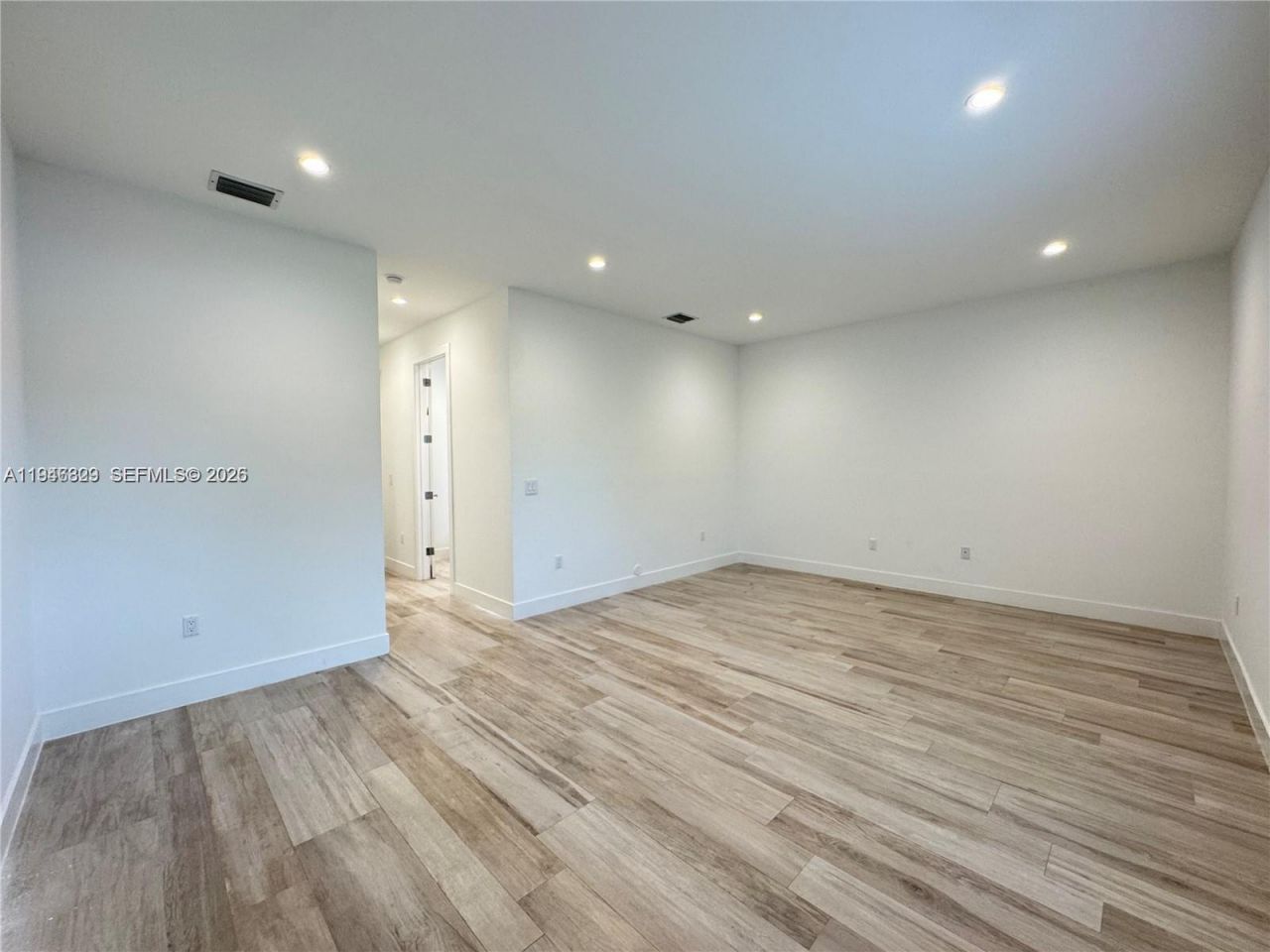 2933 SW 27th Ter, Miami, FL 33133 Photo