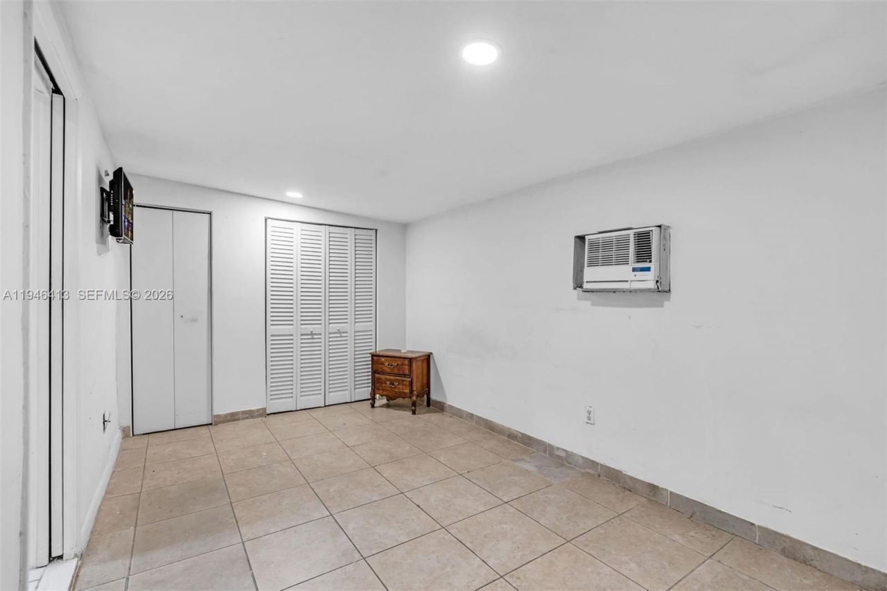 421 Florida Blvd, Miami, FL 33144 Photo