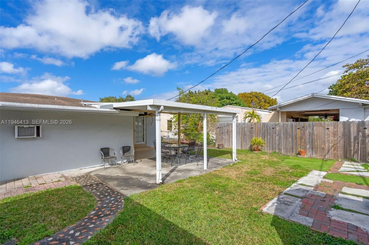 421 Florida Blvd, Miami, FL 33144 Photo