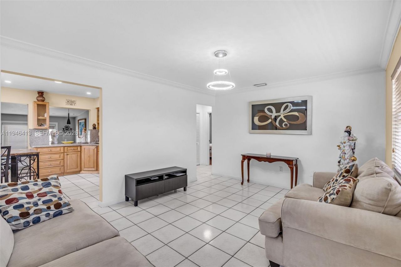 421 Florida Blvd, Miami, FL 33144 Photo