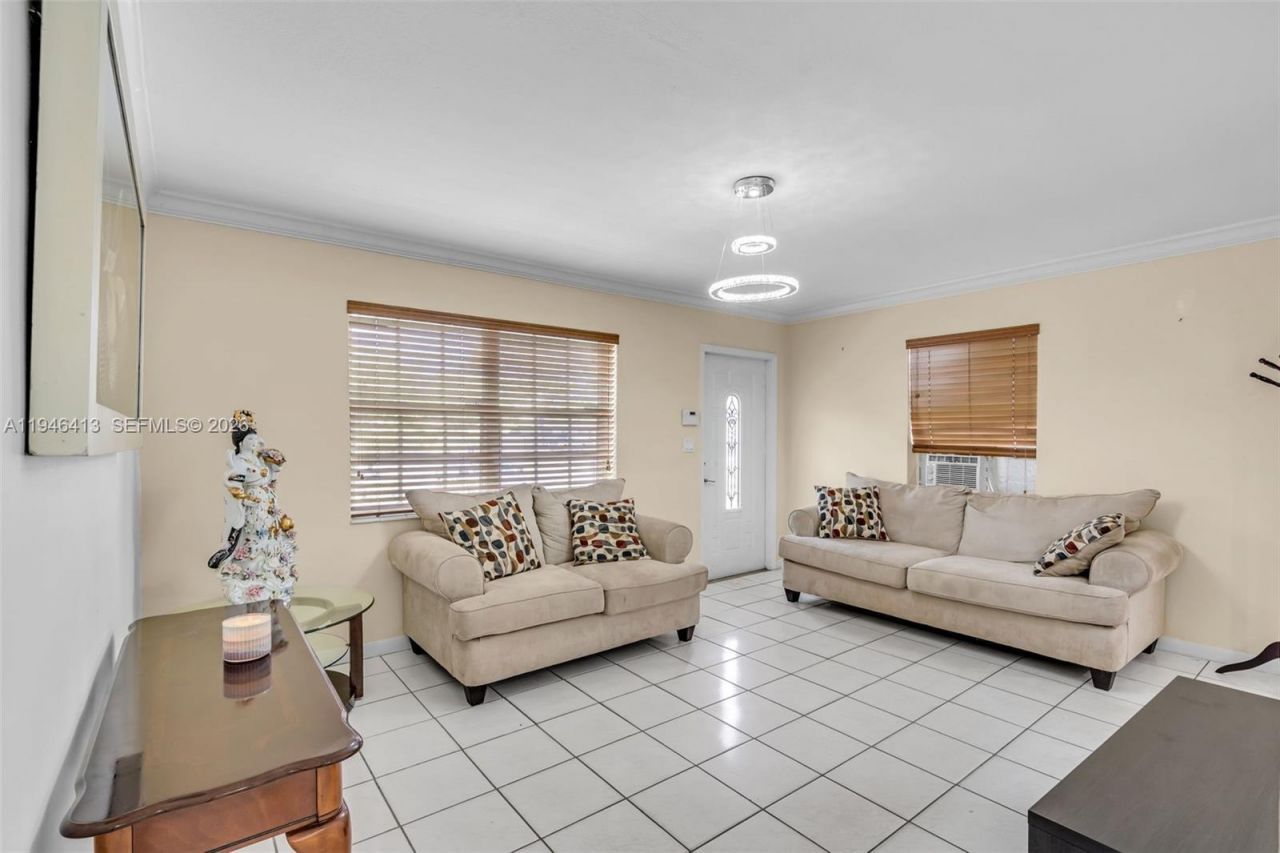 421 Florida Blvd, Miami, FL 33144 Photo