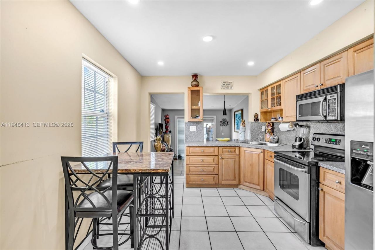 421 Florida Blvd, Miami, FL 33144 Photo