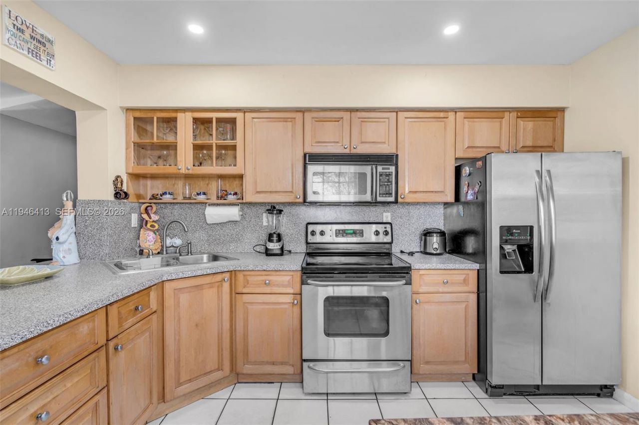 421 Florida Blvd, Miami, FL 33144 Photo