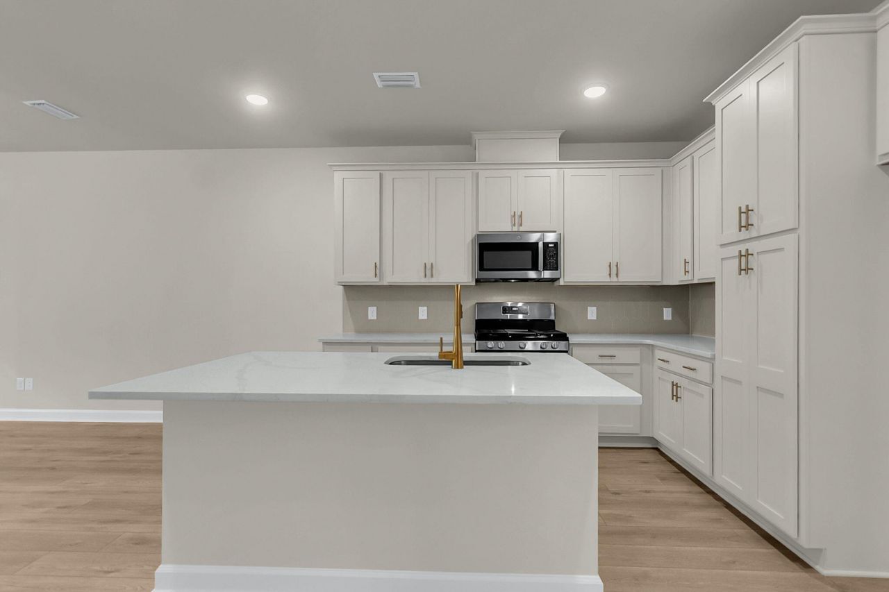 906 Dusk Drive Photo 7