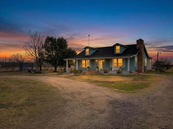 278 Leuschner Road, Elm Mott, TX 76640
